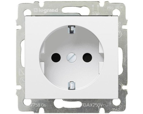 Socket Valena with grounding 2P+E, with shutters, white (774222)