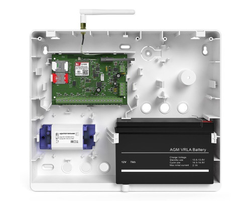 Contact GSM-5A v.2 with an external antenna in a case for a 7 Ah battery