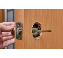 Mounting and Connecting Recessed Locks on Wooden Doors