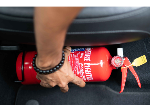 Choosing the Right Fire Extinguisher for Your Vehicle