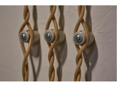 Vintage Electrical Wiring: Characteristics and Installation