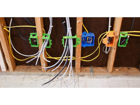 Best Practices for Choosing Cable Type, Gauge, and Installation in a Wooden Home