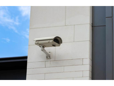 Choosing Cameras for Apartment Entrances, Hallways, and Courtyards