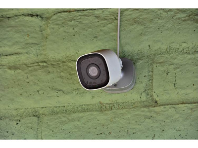 Checking for Hidden Cameras: Useful Methods and Their Limits