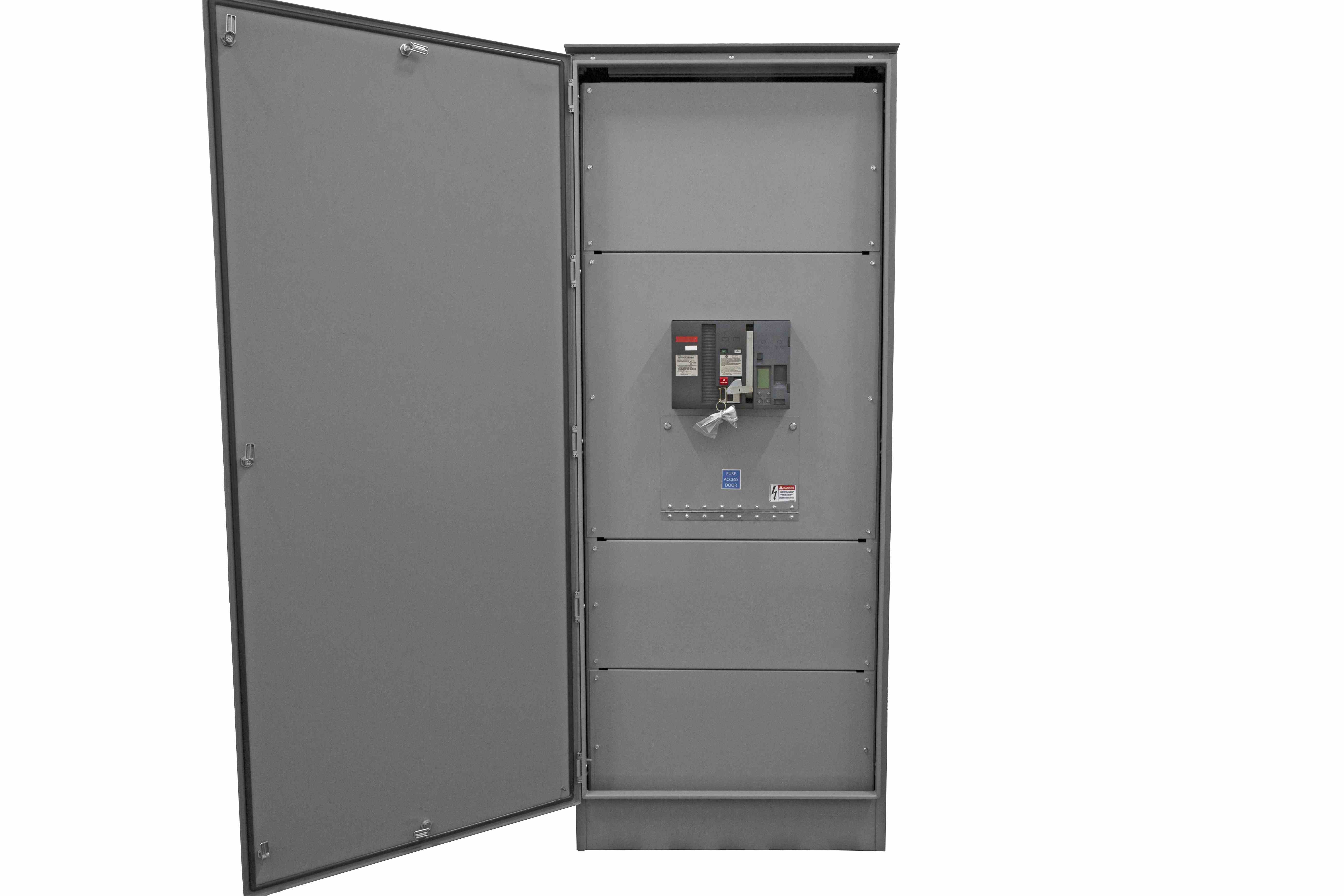 Load Interrupter Switch, 600 Amp, 15KV AC, 3-Pole 3-Wire, Class 100E Fuses, Floor Standing, NEMA 1