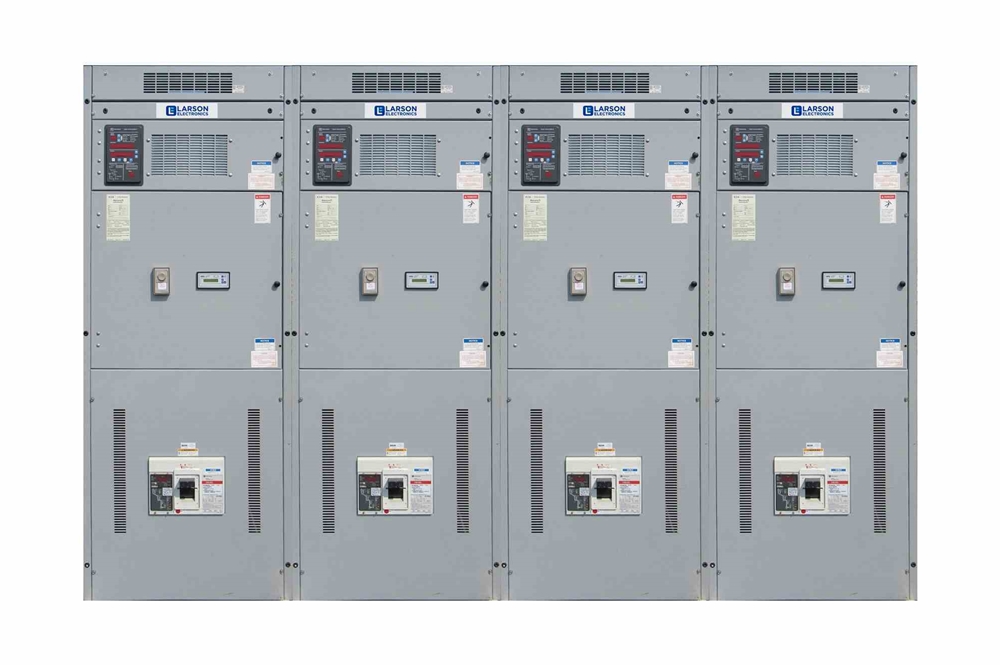 Metal Enclosed Switchgear, 4000 Amp, 15 KV AC, 3-Pole 3-Wire, 1IN 2OUT, Floor Mount Bottom Entry, Copper Bus, NEMA 1, Stainless Steel